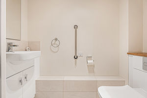 Photo 17- click for photo gallery